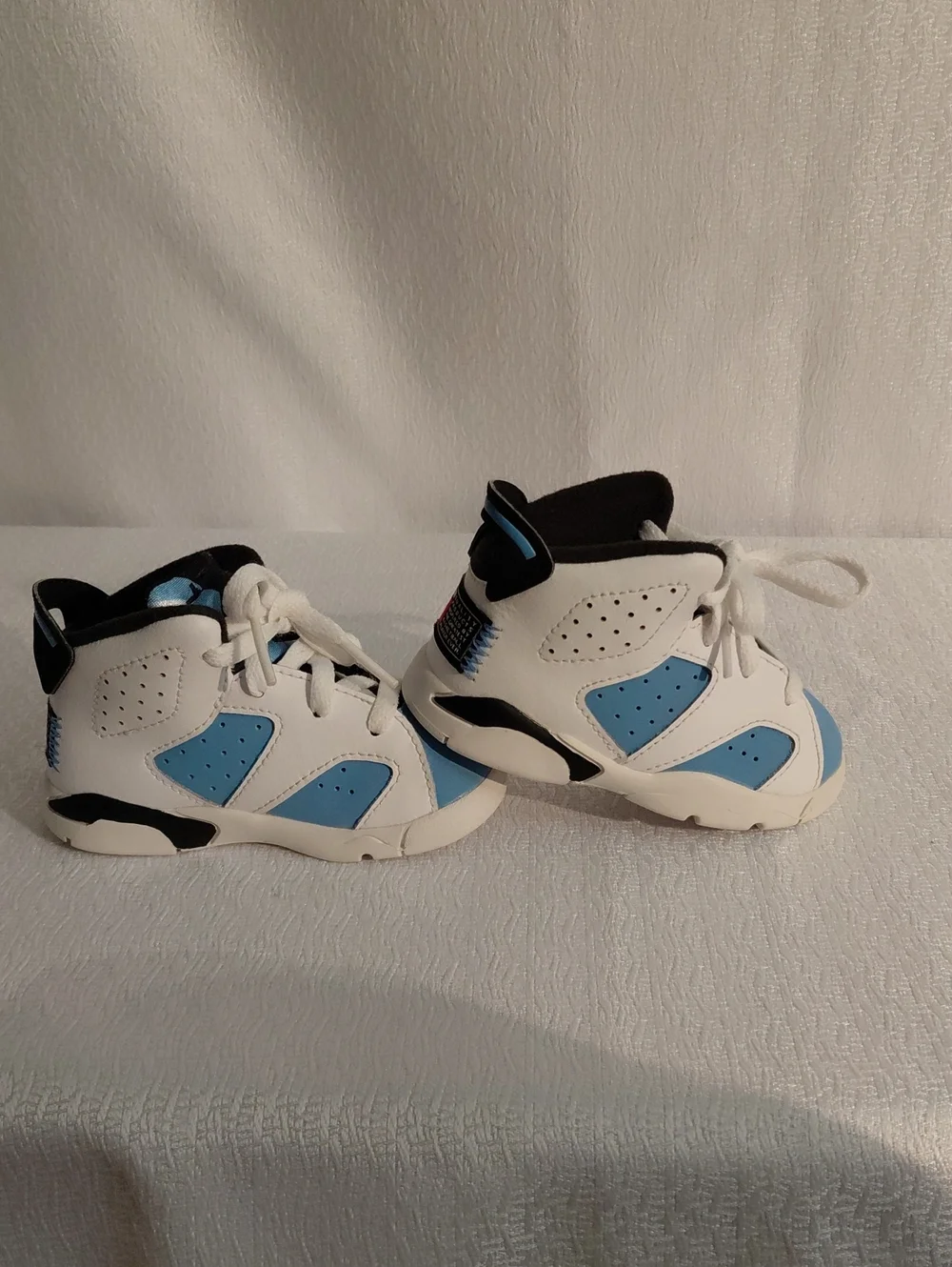 Jordan Toddler 5C Retro TD Sneakers in White and Light Blue Atheletic DV606-410